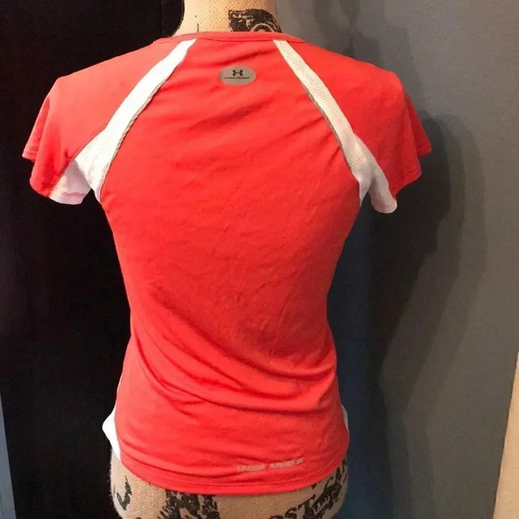 •Under Armour• ​ - Picture 3 of 3